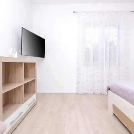 Apartmán Pool House Luka *