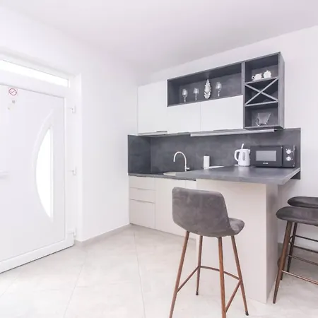 Pool House Luka * Задар