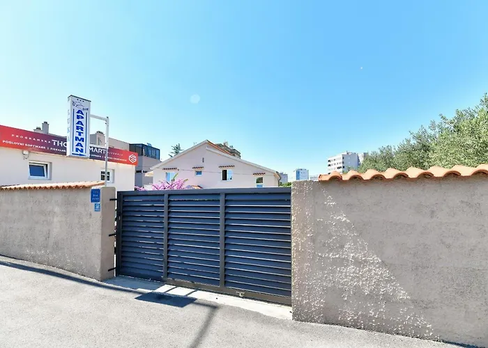 Pool House Luka Zara