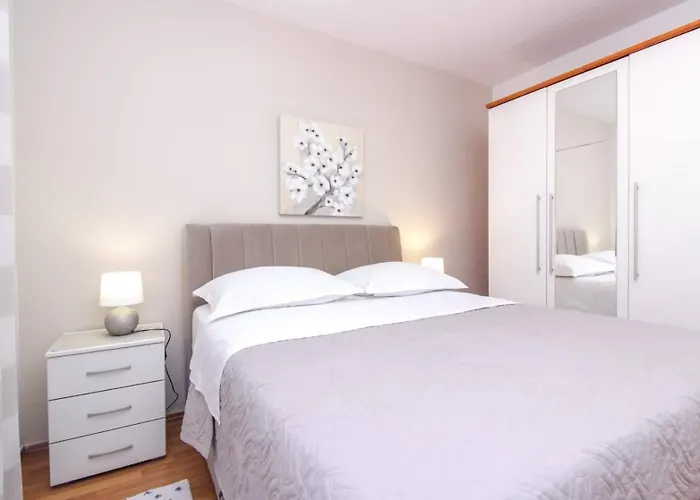 Pool House Luka Zara