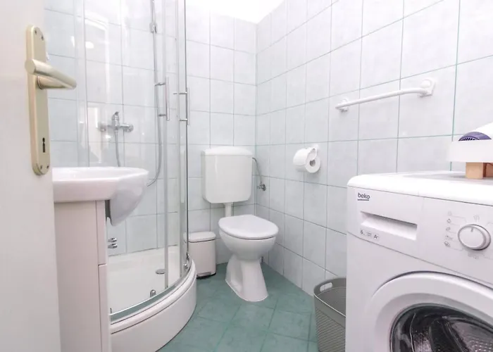 Pool House Luka * Zara